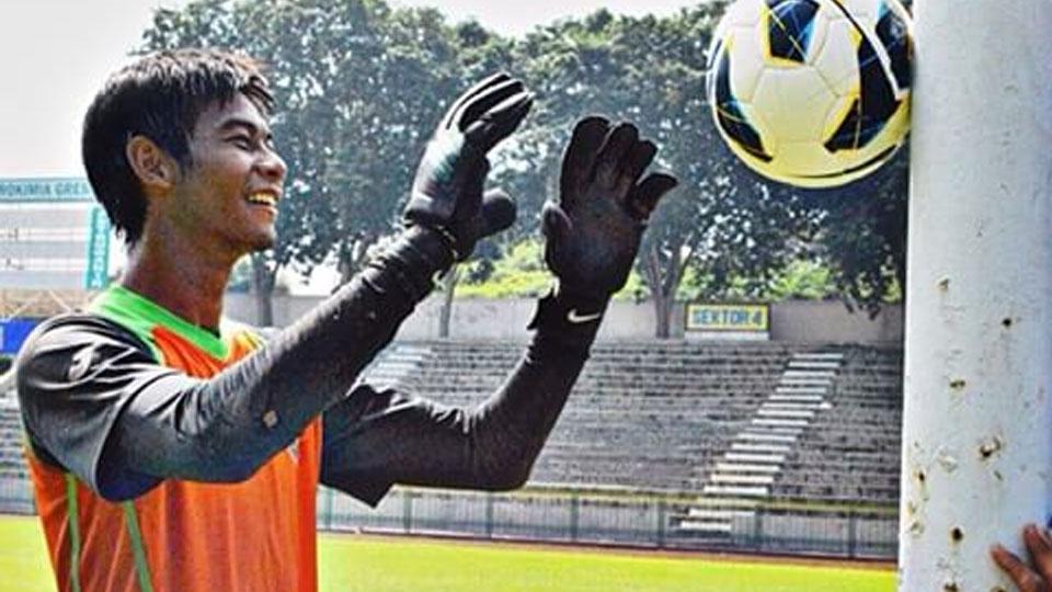Satria Tama Hardiyanto, Kiper Timnas Indonesia U-22. - INDOSPORT